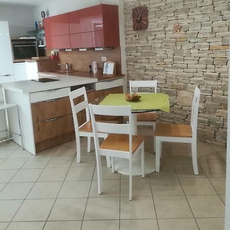 Apartma Zalka อิซอลา ภายนอก รูปภาพ