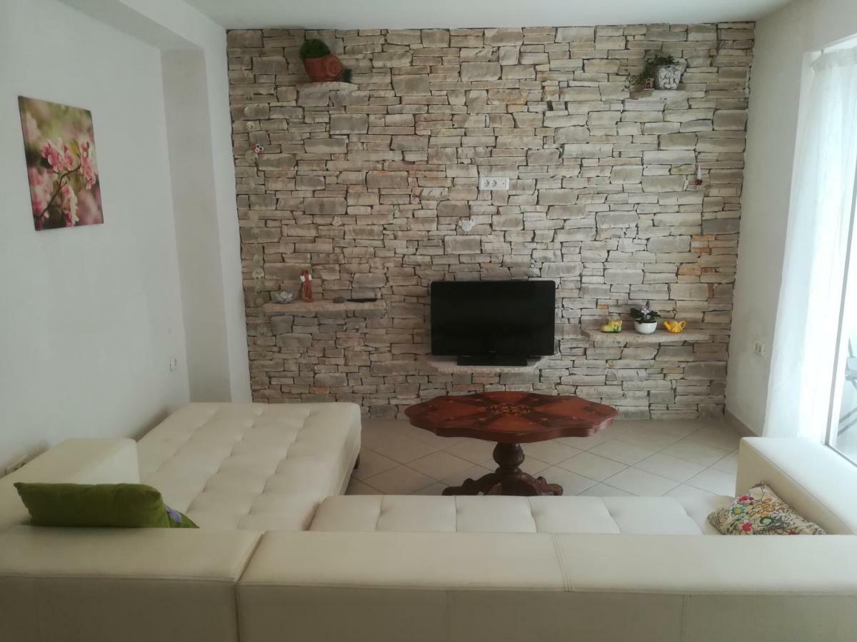 Apartma Zalka อิซอลา ภายนอก รูปภาพ